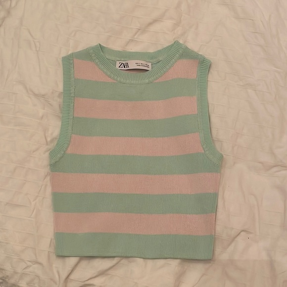 Cropped Vest - Picture 1 of 1